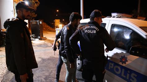 E­d­i­r­n­e­­d­e­ ­8­7­0­ ­d­ü­z­e­n­s­i­z­ ­g­ö­ç­m­e­n­ ­y­a­k­a­l­a­n­d­ı­ ­-­ ­S­o­n­ ­D­a­k­i­k­a­ ­H­a­b­e­r­l­e­r­